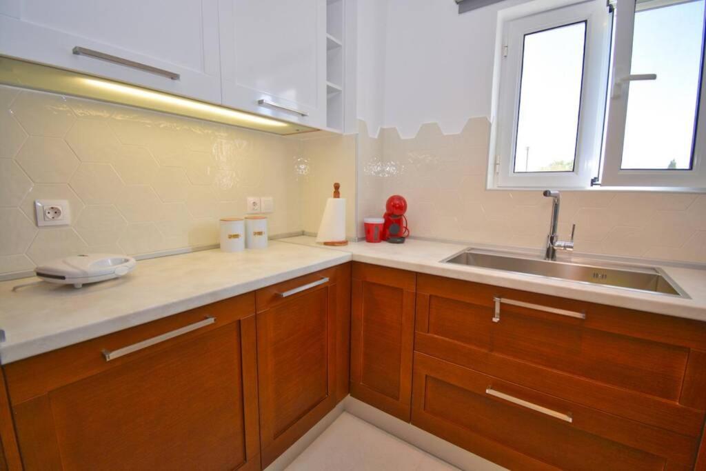 Potamos Deluxe White Apartment Eksteriør billede