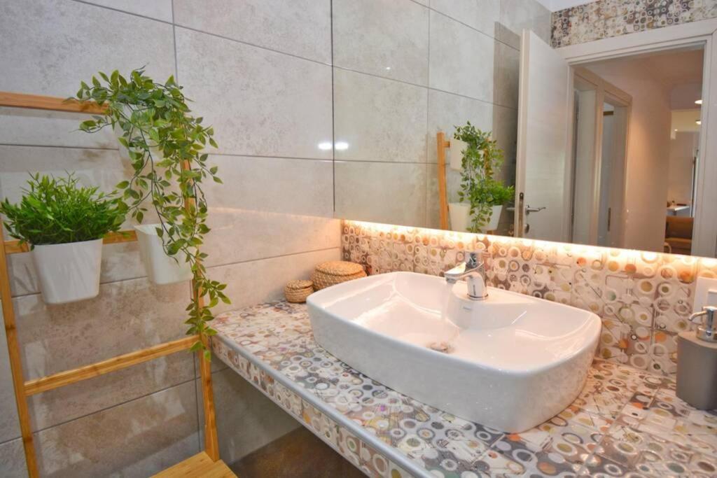 Potamos Deluxe White Apartment Eksteriør billede