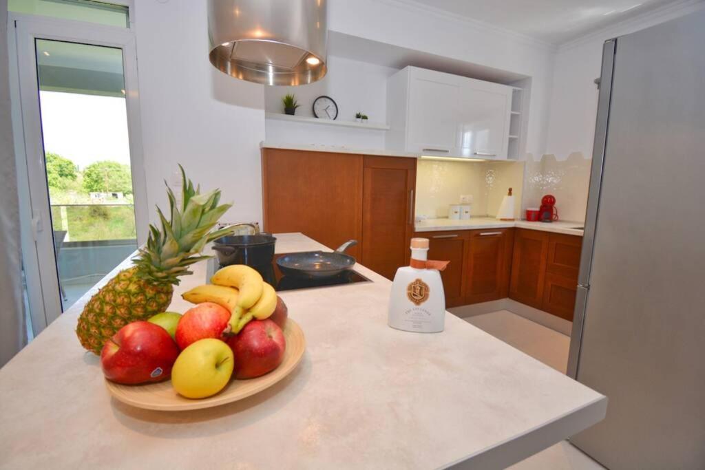 Potamos Deluxe White Apartment Eksteriør billede