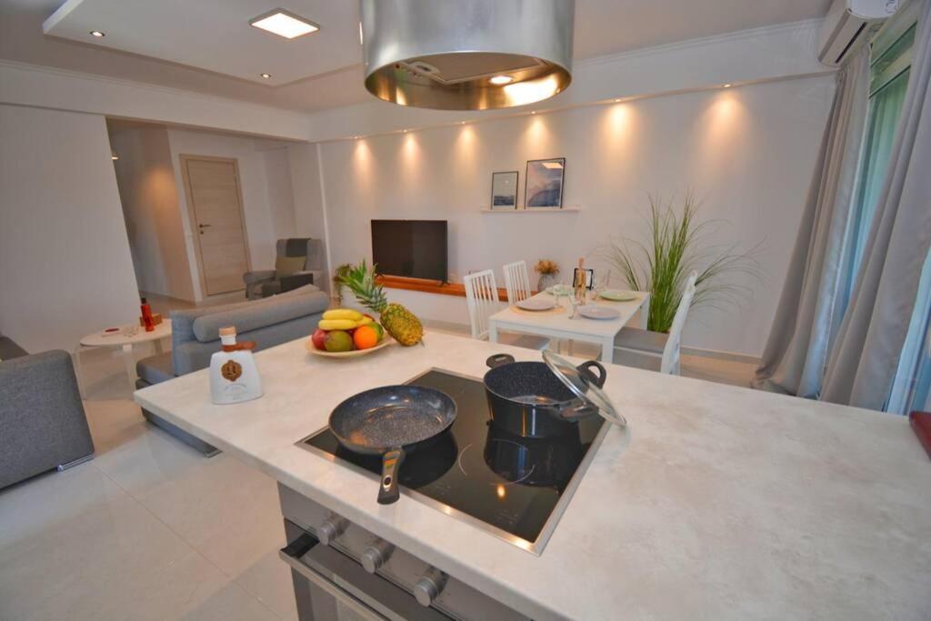 Potamos Deluxe White Apartment Eksteriør billede